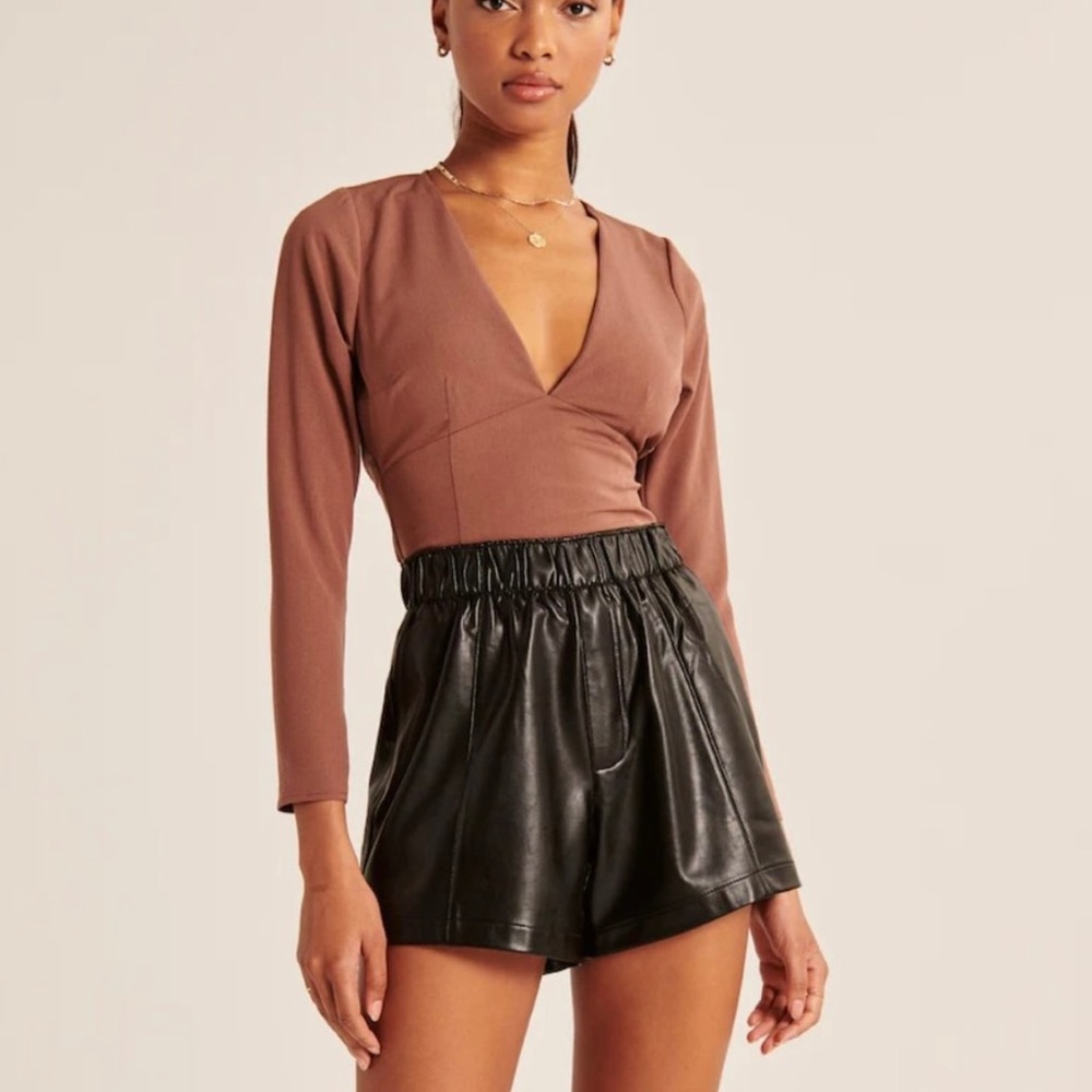 A&F Women's Long-Sleeve Deep-V Top
